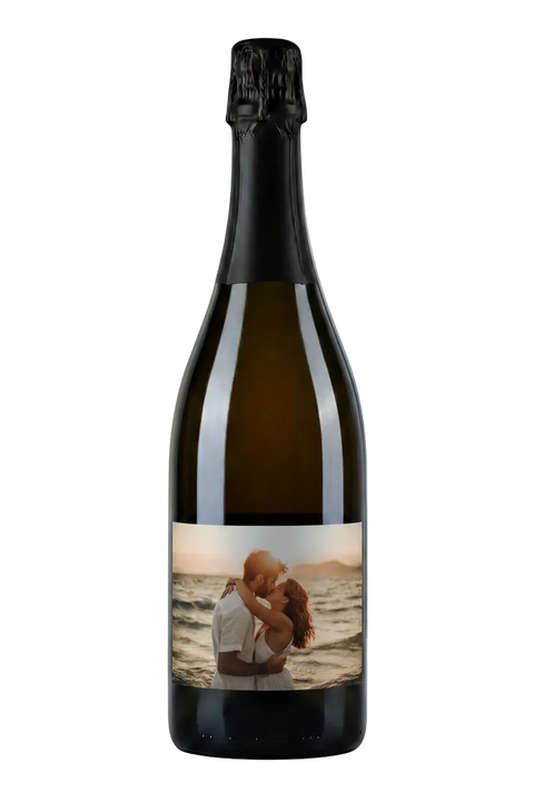 Bouteille avec étiquette couple